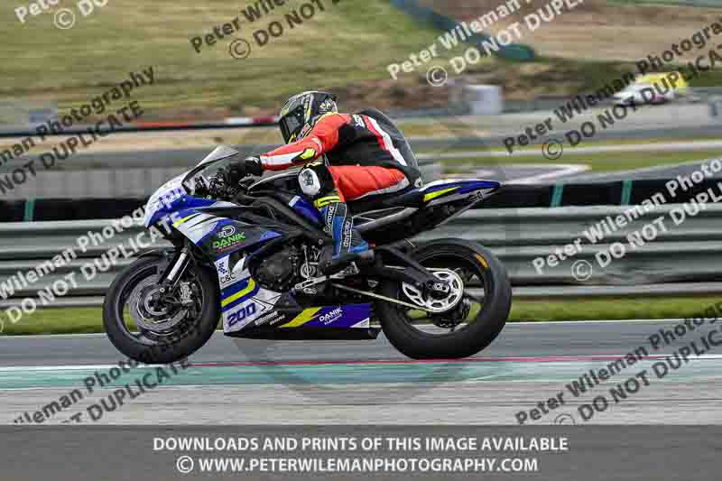 cadwell no limits trackday;cadwell park;cadwell park photographs;cadwell trackday photographs;enduro digital images;event digital images;eventdigitalimages;navarra;no limits trackdays;peter wileman photography;racing digital images;trackday digital images;trackday photos